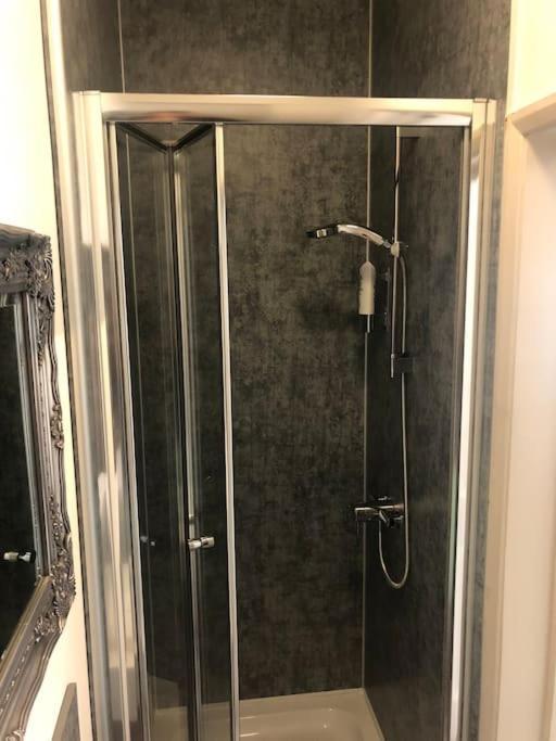 Newly Renovated Modern Studio Apartment Penzance Exterior foto